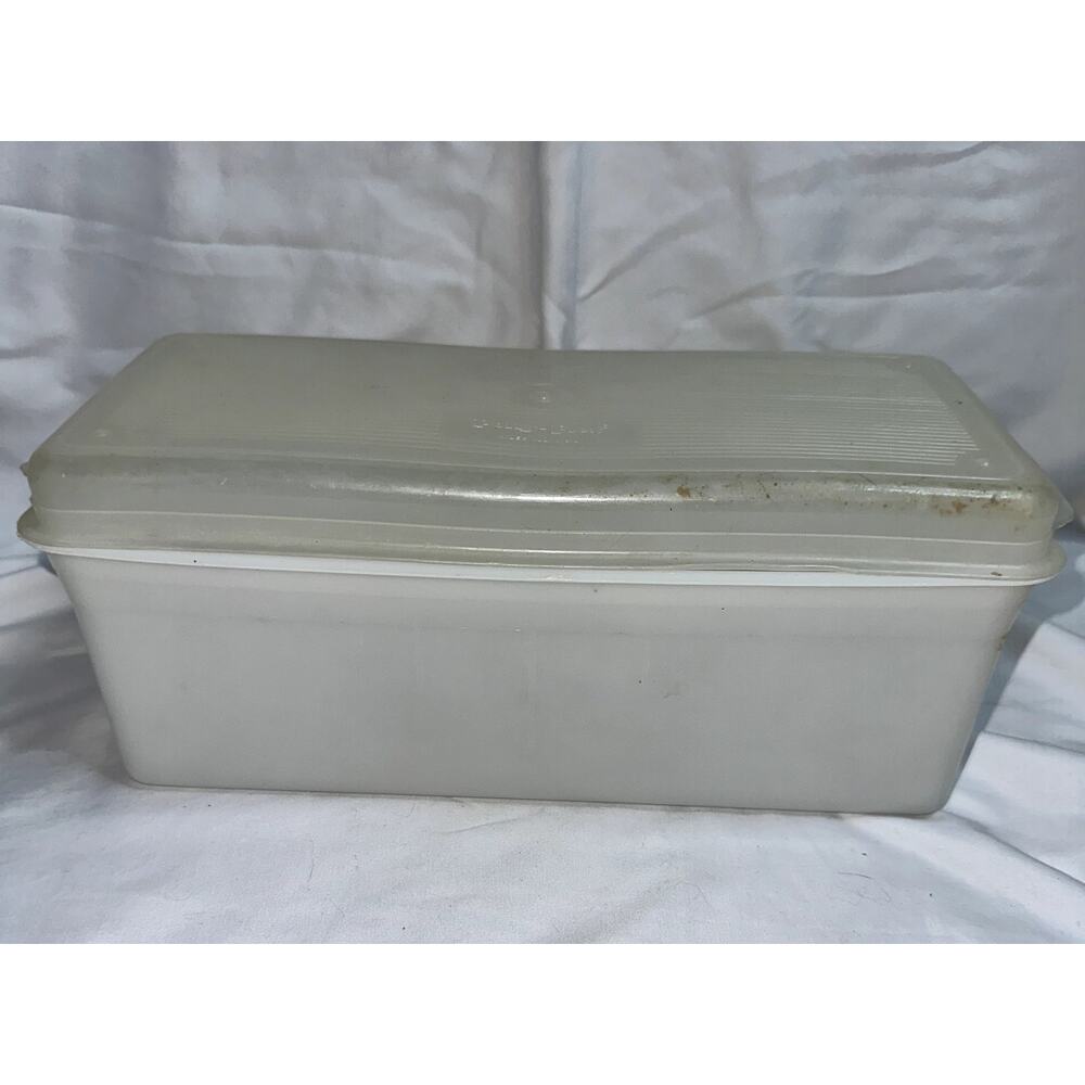 Vintage Republic Polly Flex White Breadbox with Lid